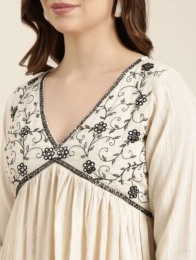 women embroidered kurta pant set with dupatta - 20961159 -  Standard Image - 5