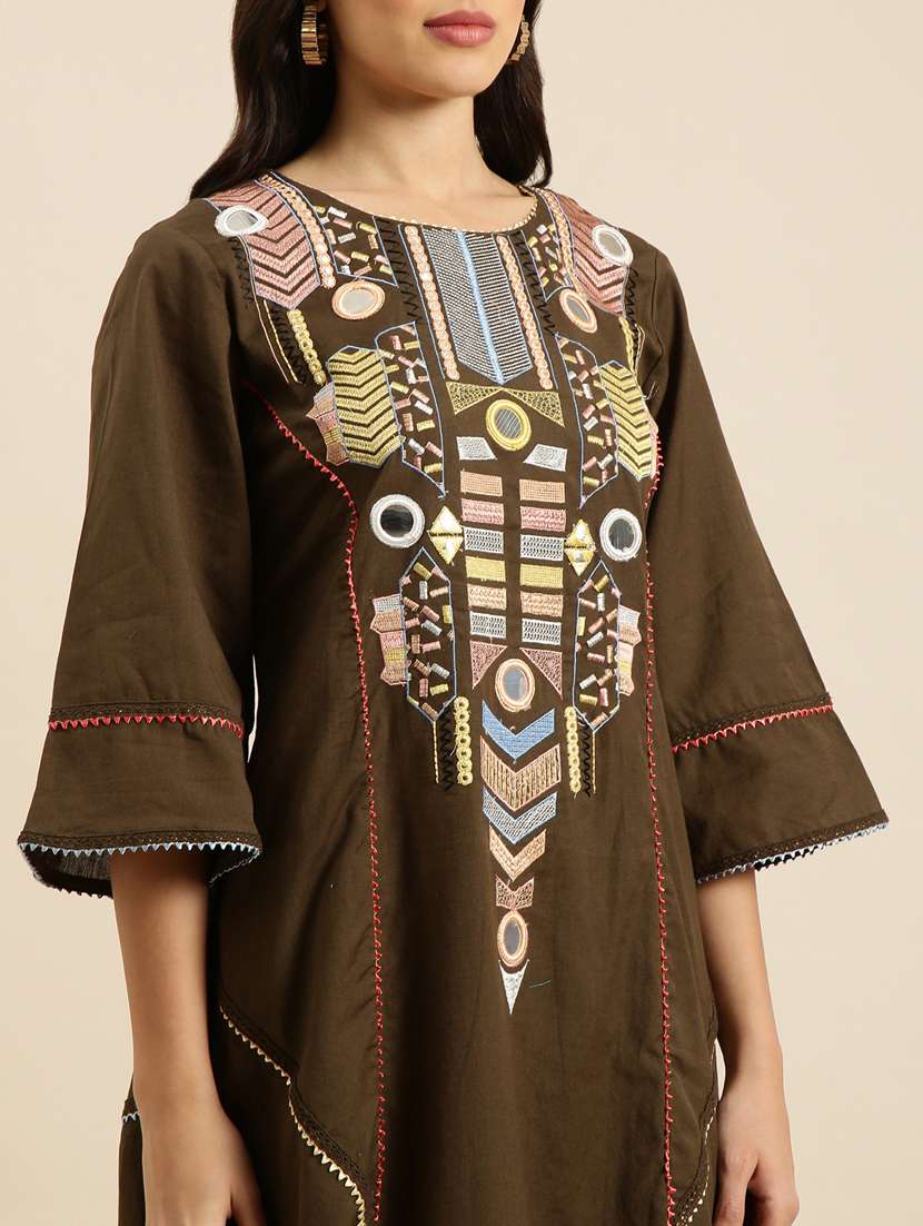 women embroidered round neck kurta palazzo set  - 20961176 -  Standard Image - 5