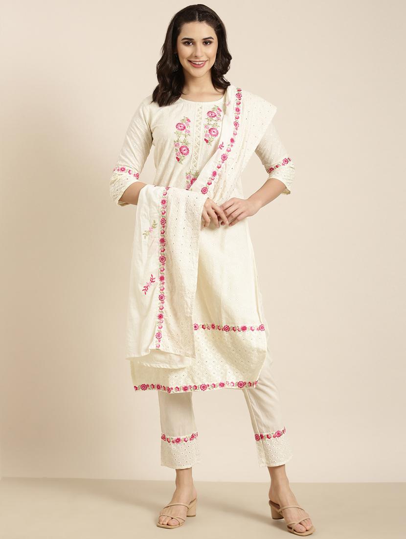 women embroidered kurta pant set with dupatta - 20961227 - Standard Image - 3