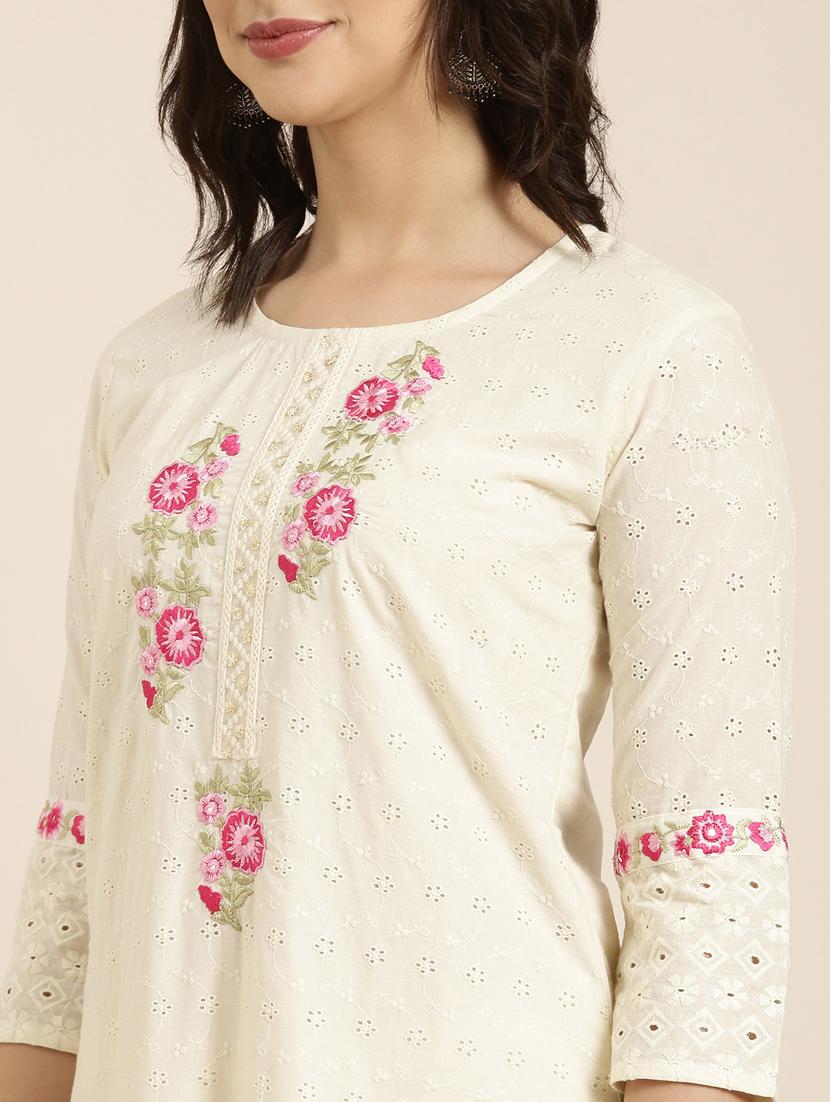women embroidered kurta pant set with dupatta - 20961227 - Standard Image - 5