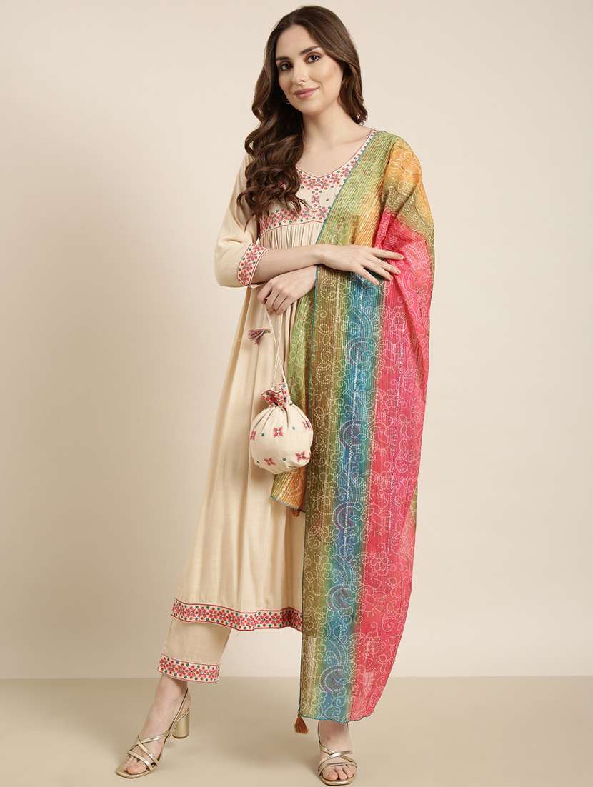 women embroidered kurta pant set with dupatta - 20961228 -  Standard Image - 3