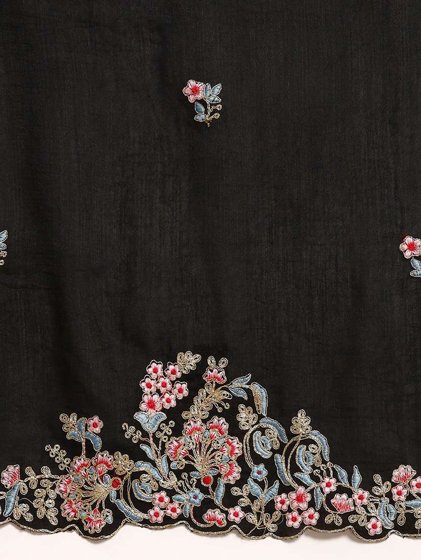women black embroidered saree with blouse - 20961577 - Standard Image - 5