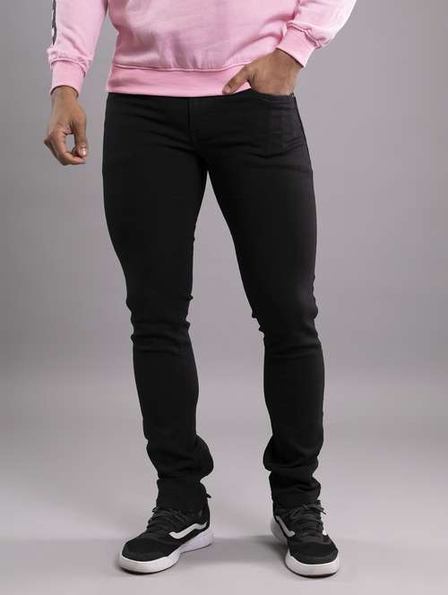 Straight Fit