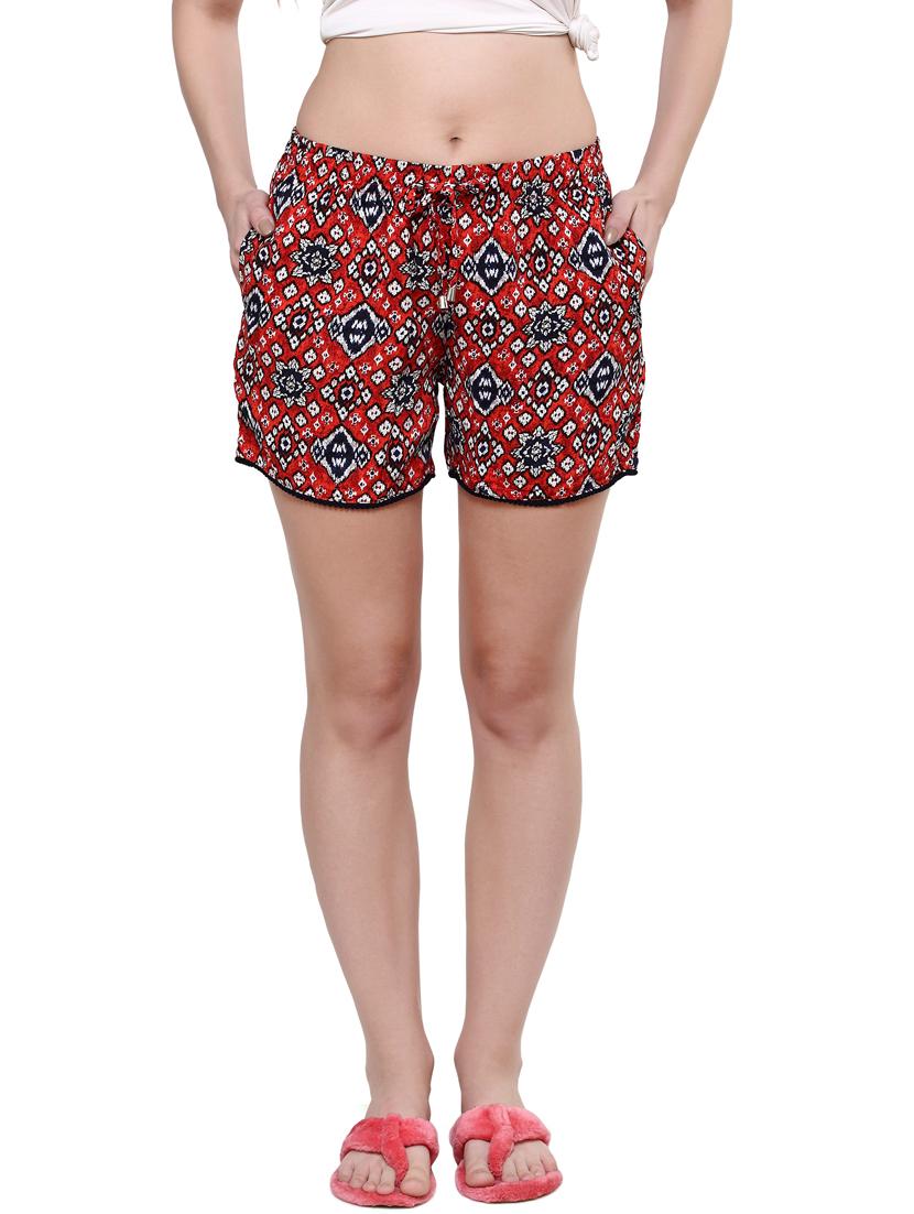 women printed regular fit short