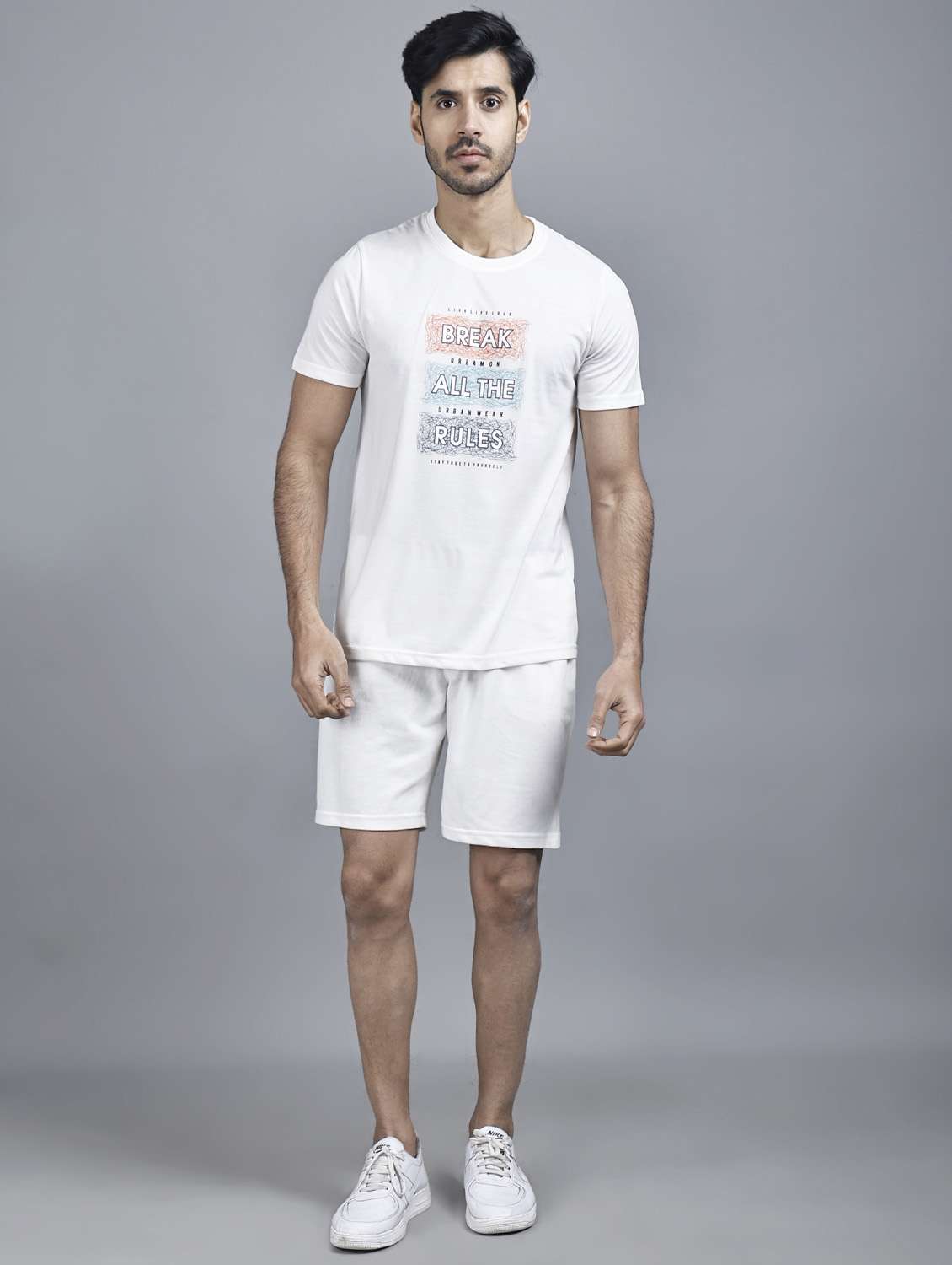 white printed detailed t-shirt & shorts set