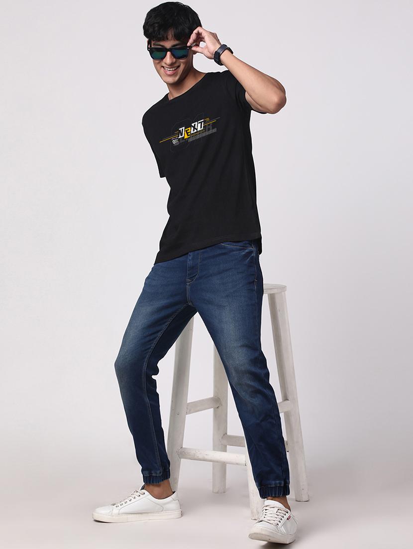 men round neck chest print t-shirt - 20966274 - Standard Image - 3