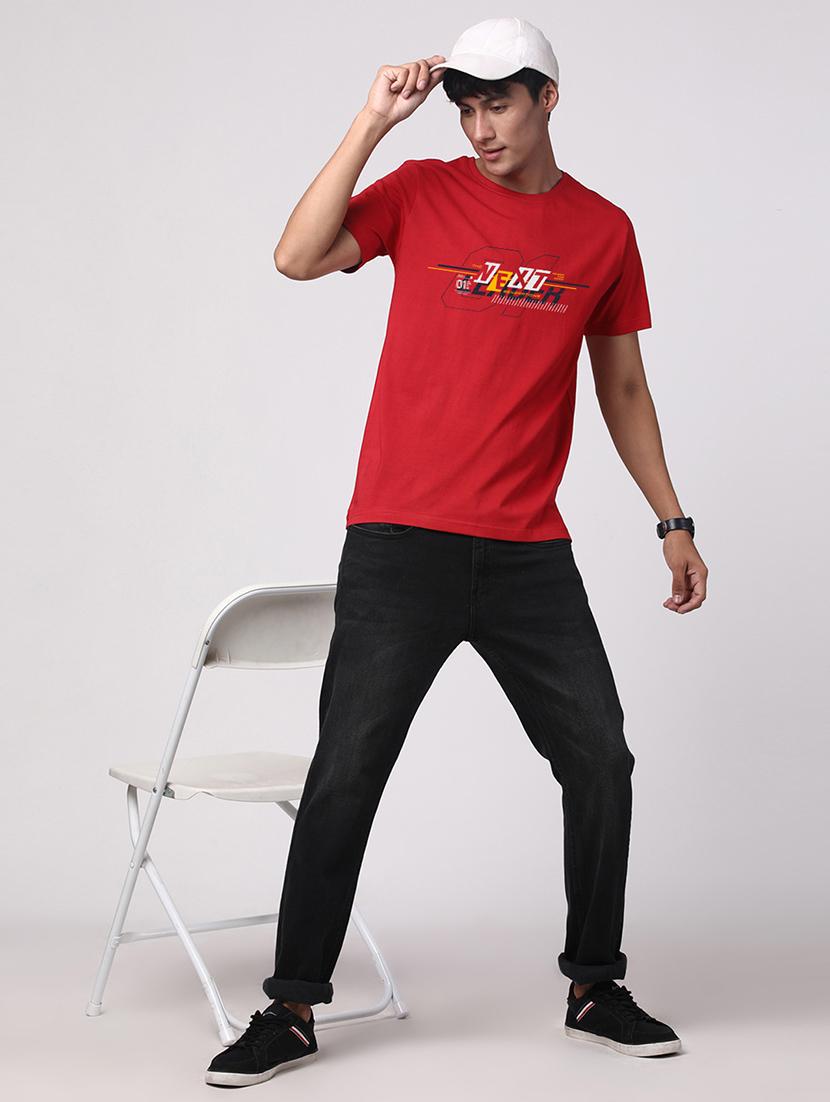men round neck chest print t-shirt - 20966280 - Standard Image - 3