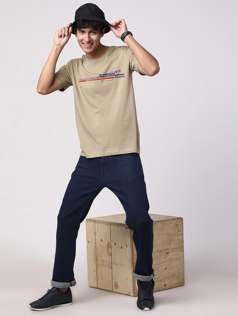 men round neck chest print t-shirt - 20966283 - Standard Image - 3