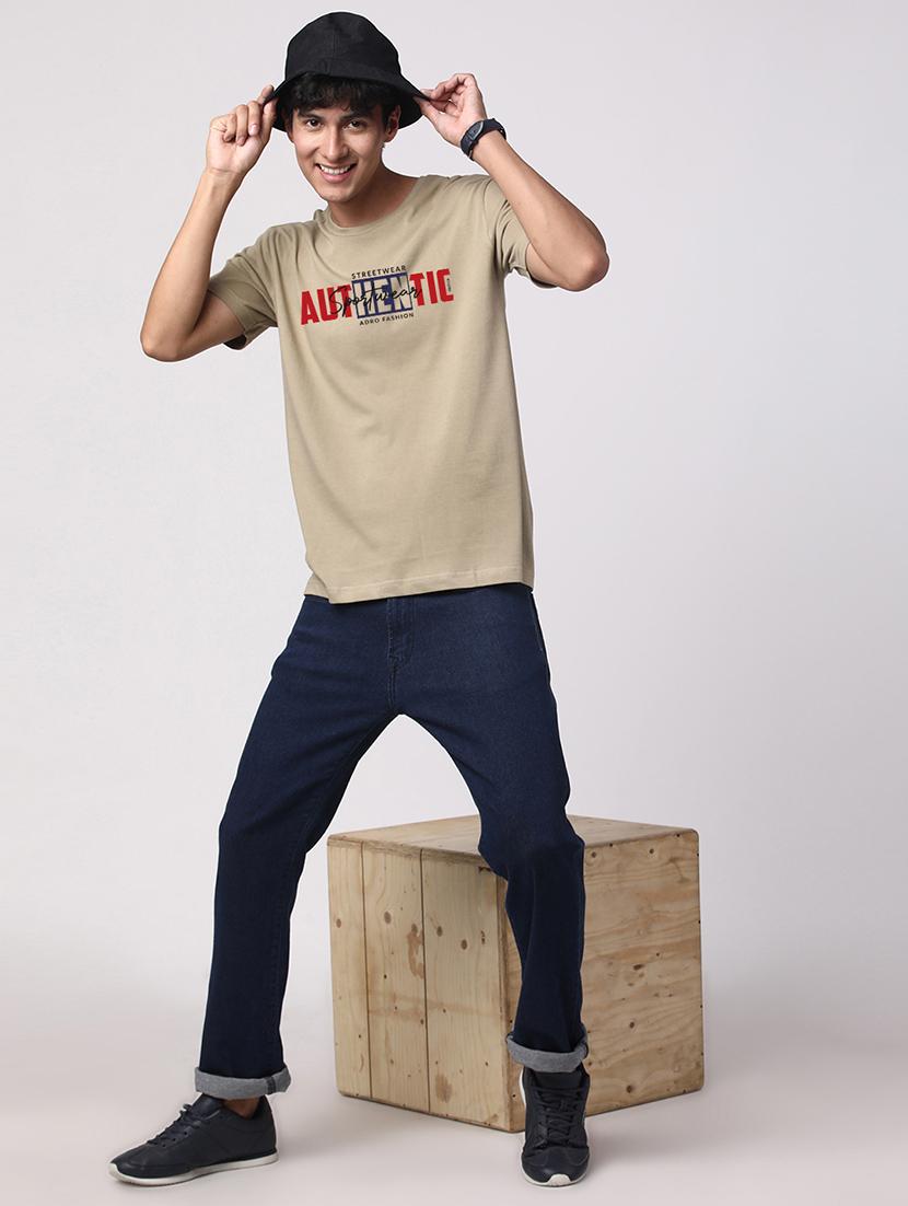 men round neck chest print t-shirt - 20966303 - Standard Image - 3