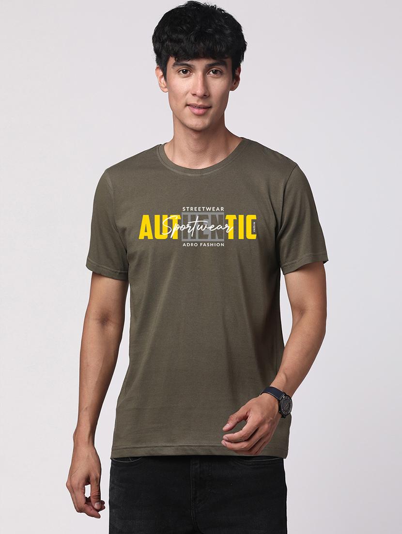 men round neck chest print t-shirt - 20966308 - Zoom Image - 0