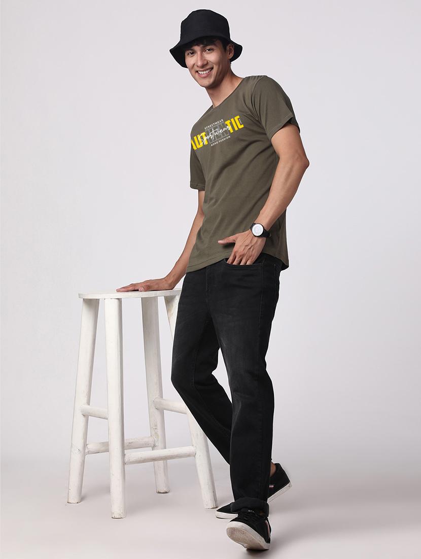 men round neck chest print t-shirt - 20966308 - Standard Image - 3