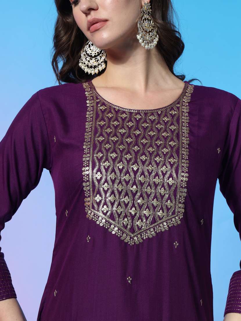 women embroidered kurta pant suit set - 20968494 -  Standard Image - 5