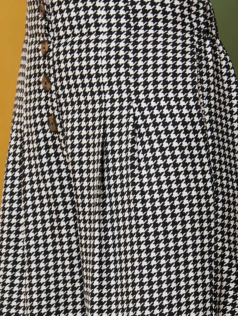 black printed detailed top & culottes coord set - 20971618 -  Standard Image - 5