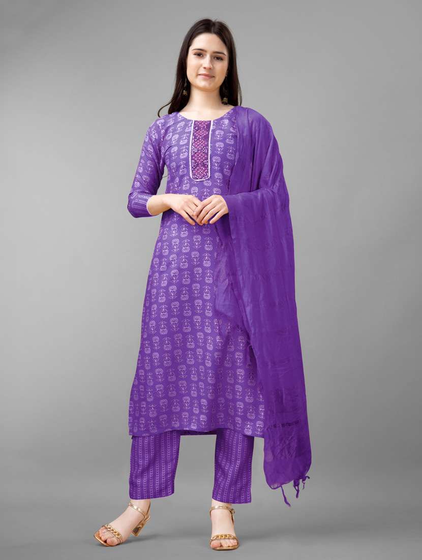women three quarter sleeve kurta pant set
