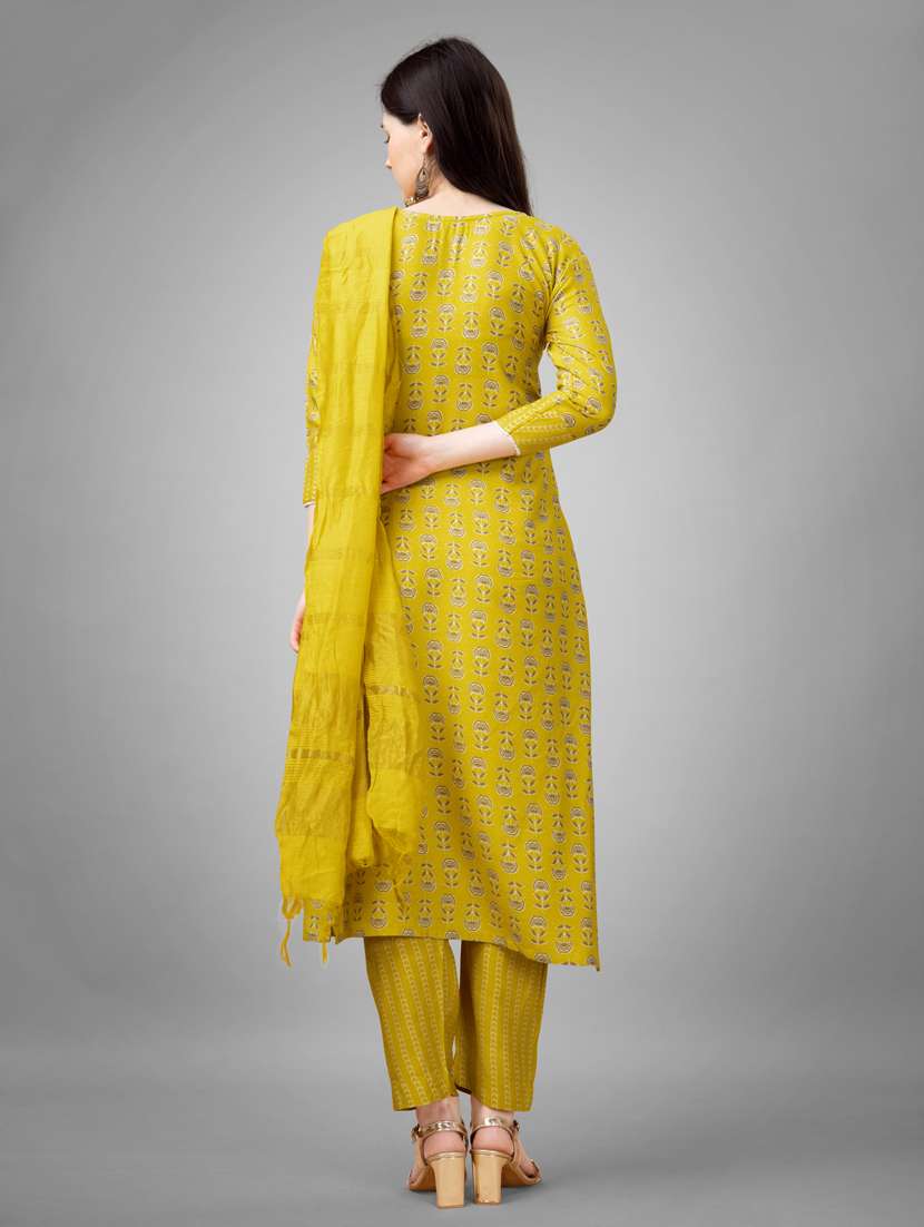 women three quarter sleeve kurta pant set - 20971629 - Standard Image - 3