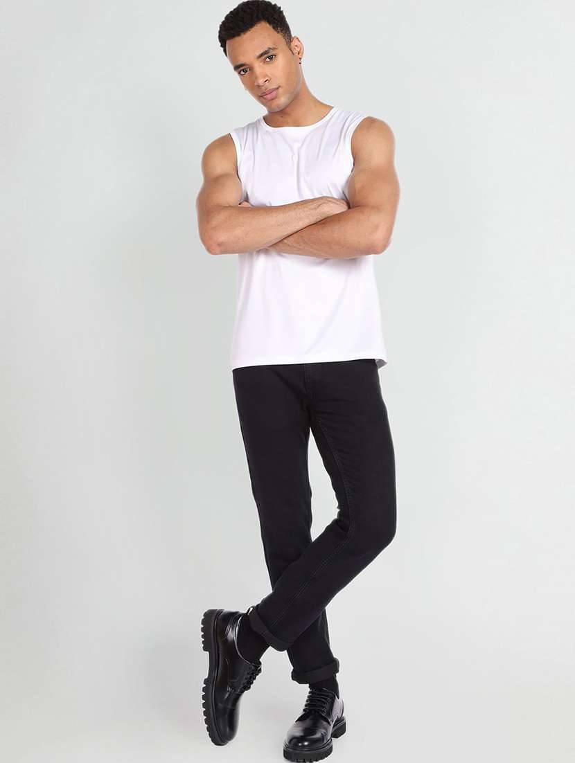 men solid mid rise cotton jeans - 20983242 - Standard Image - 3