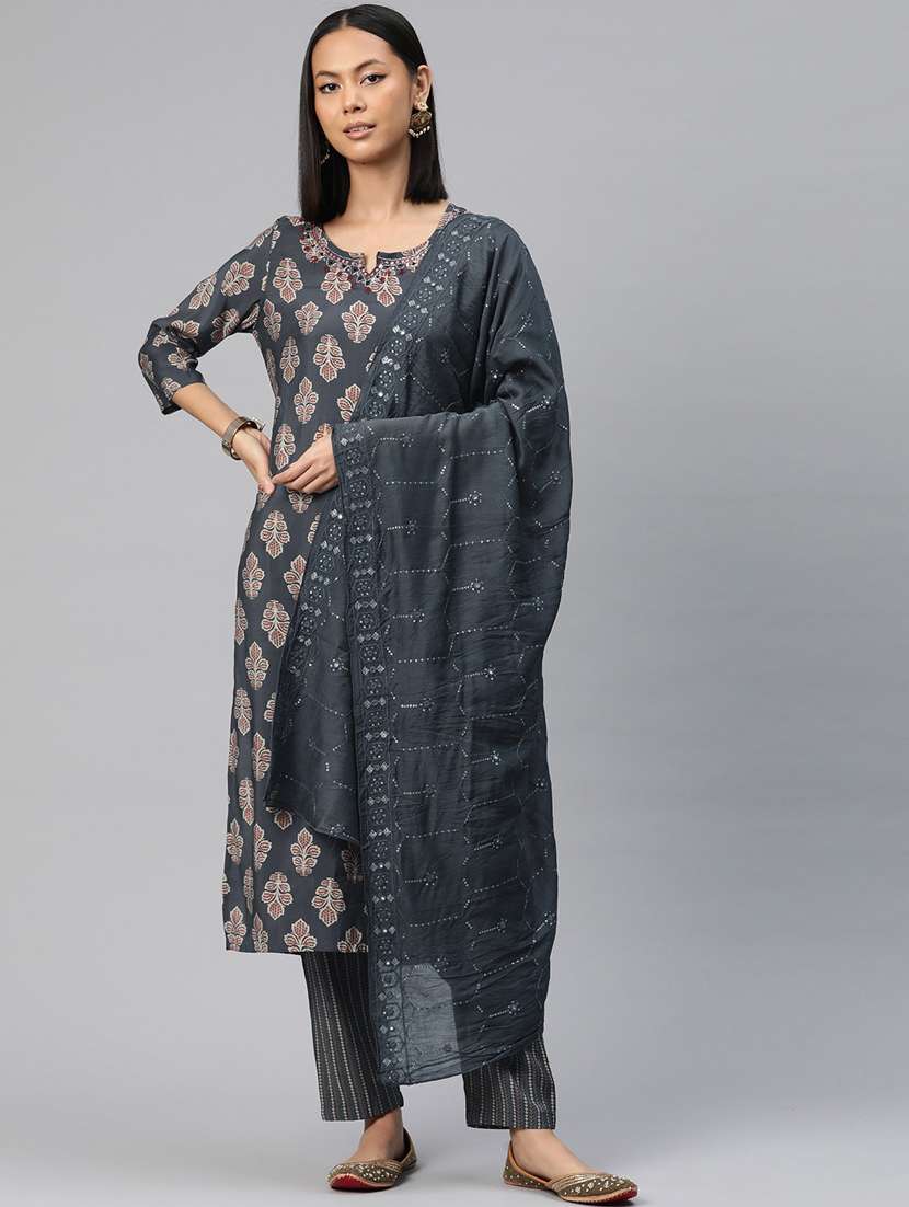 women three quarter sleeve kurta pant with dupatta set - 20999656 - Zoom Image - 0
