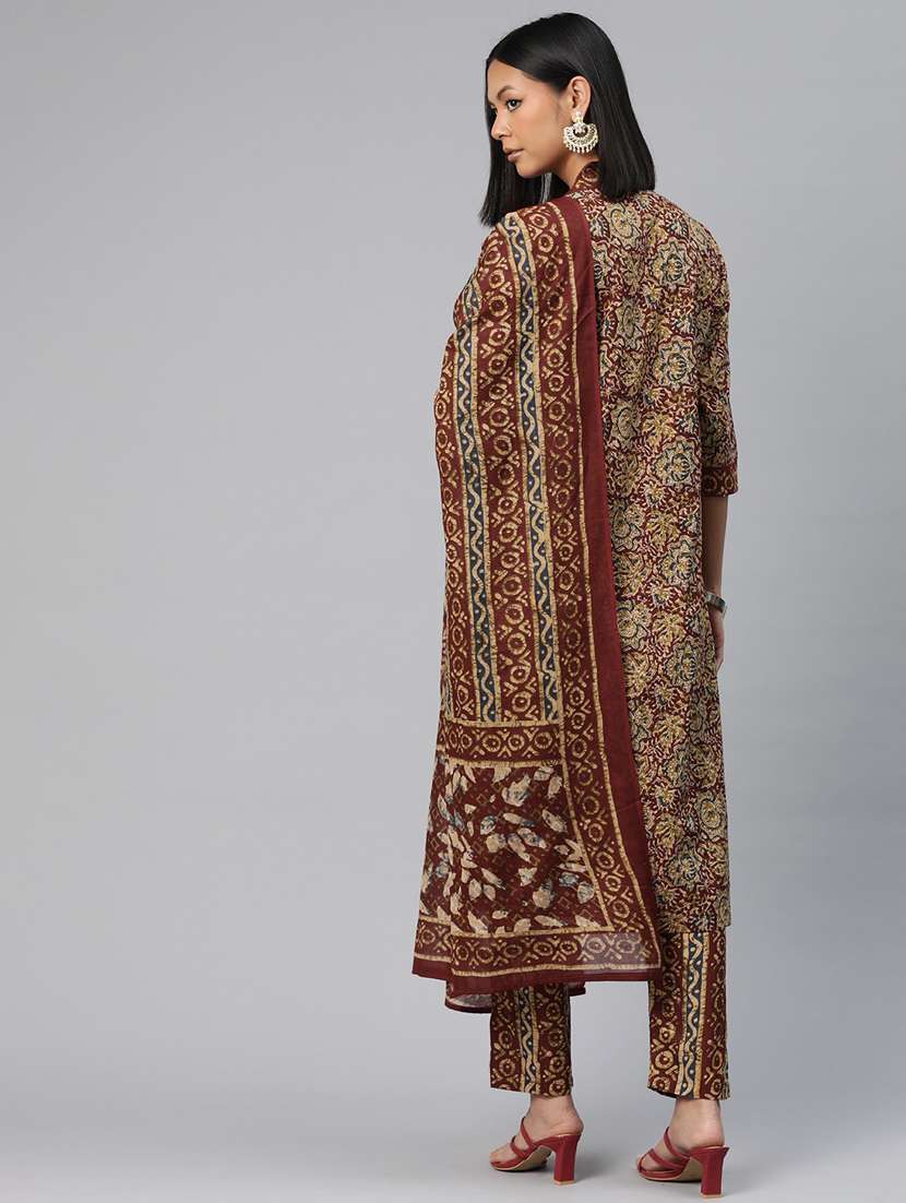 women three quarter sleeve kurta pant with dupatta set - 20999661 - Standard Image - 3
