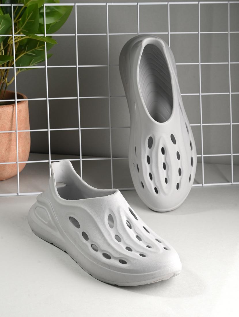 men solid color slip on clog - 21010129 -  Zoom Image - 0