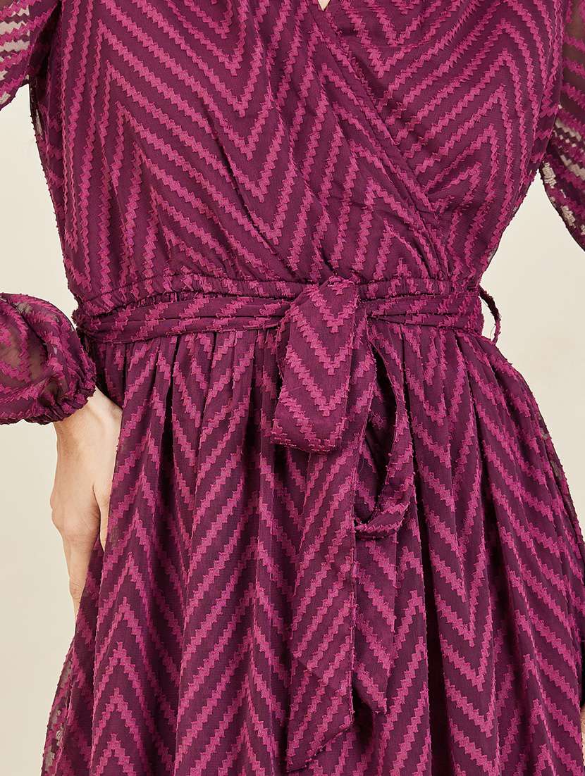 women v-neck chevron printed a-line dress - 21015994 -  Standard Image - 3