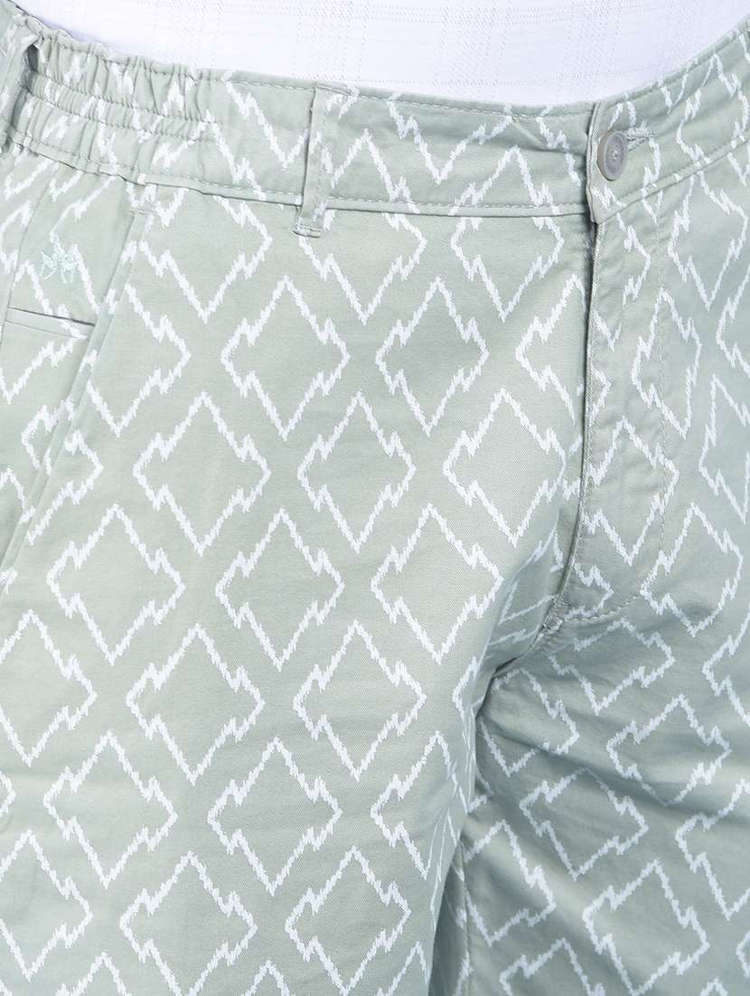 men printed mid rise chinos bermuda shorts - 21021106 -  Standard Image - 5
