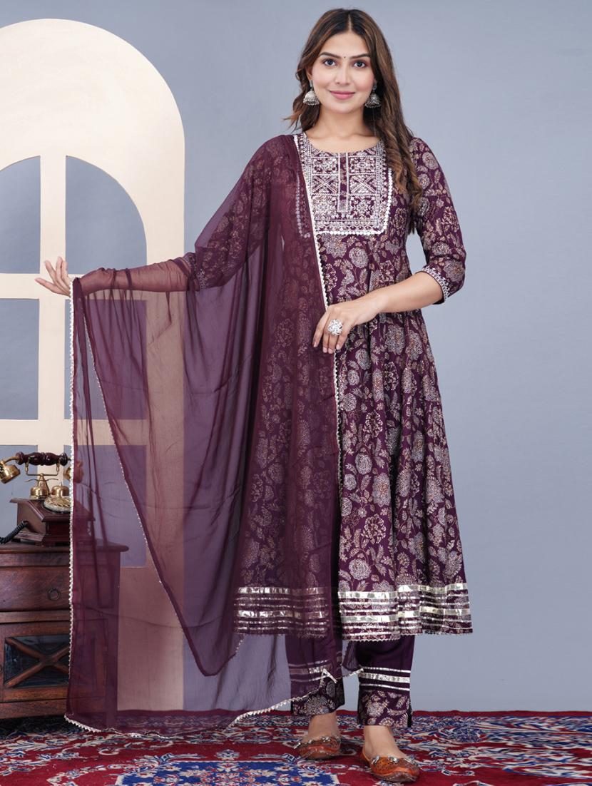 women burgundy kurta pant set with dupatta - 21022551 - Zoom Image - 0