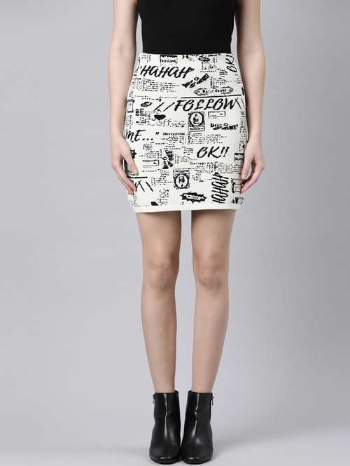 Women Mid Rise Self Designed Pencil Skirt