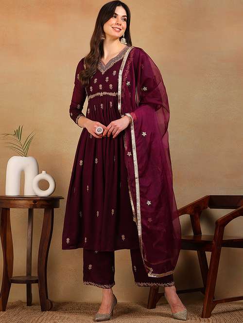 women magenta kurta pant set with dupatta - 21024525 -  Standard Image - 0