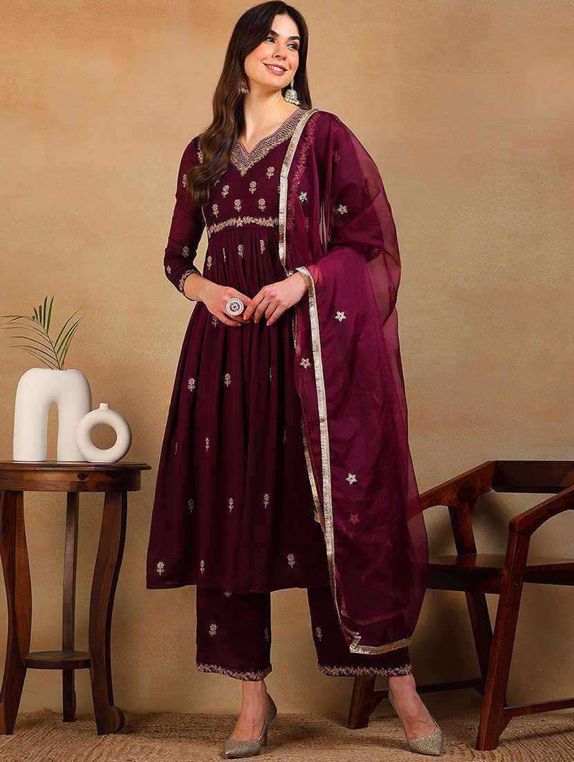 women magenta kurta pant set with dupatta - 21024525 -  Zoom Image - 0