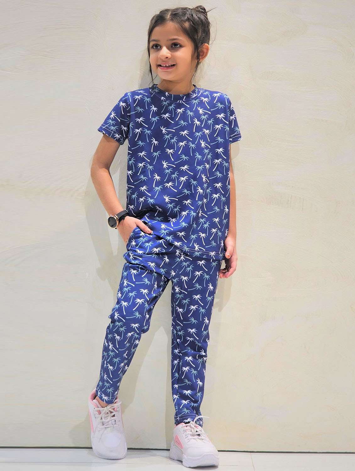 girls printed t-shirt and pajama set - 21033525 - Zoom Image - 0