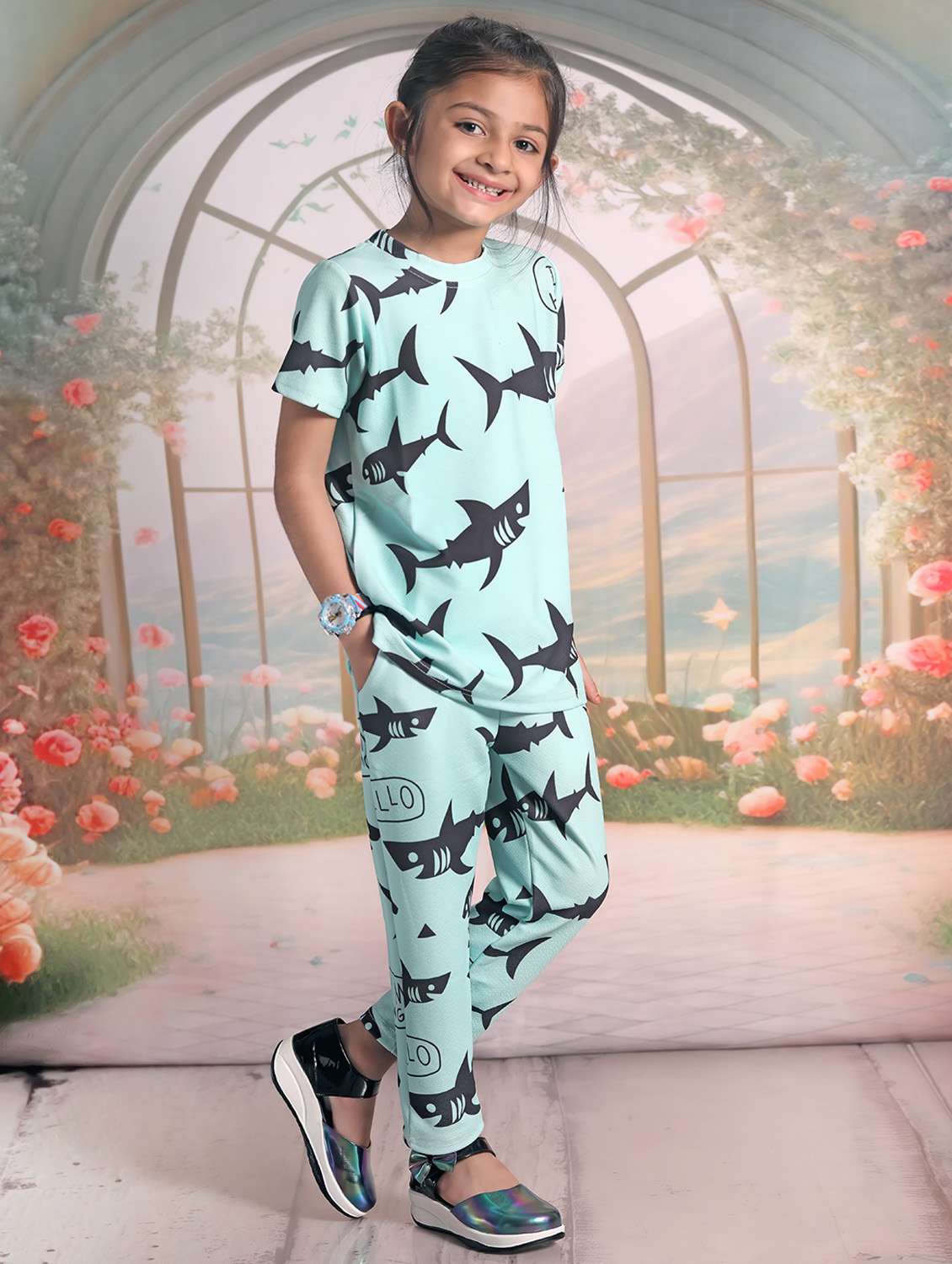 girls printed t-shirt and pajama set - 21033535 - Zoom Image - 0