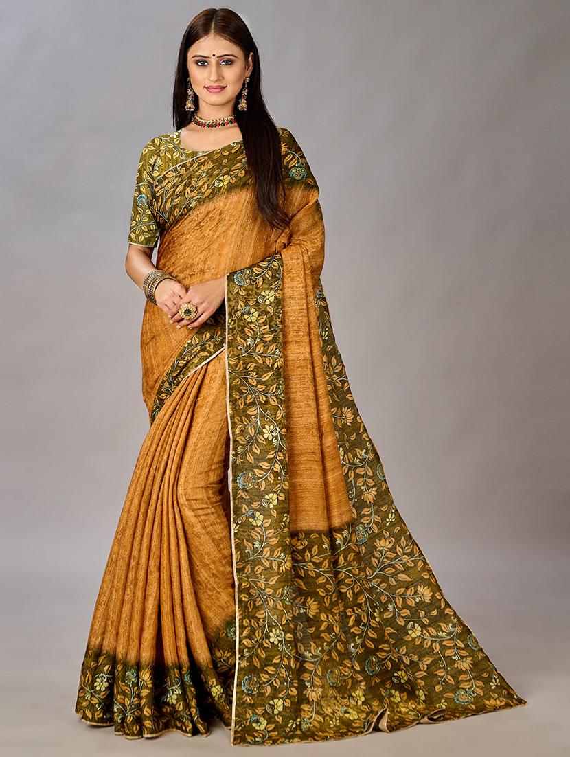 women floral printed bordered saree with blouse