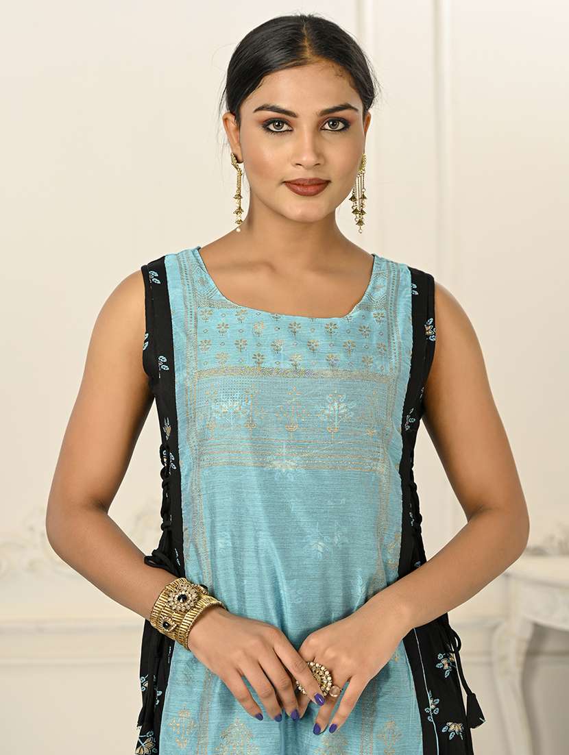 women round neck sleeveless layered kurta - 21034137 - Standard Image - 3