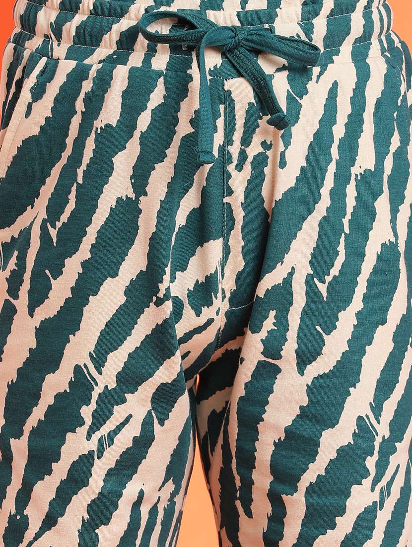 boys cotton shorts nightwear set - 21034768 -  Standard Image - 5