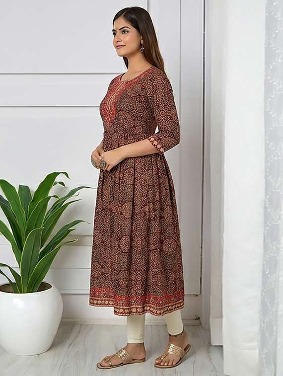 women printed three quarter sleeve kurta - 21036163 -  Standard Image - 3