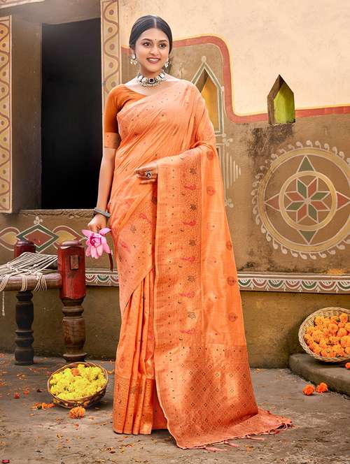 women self design banarasi saree with blouse - 21036428 -  Standard Image - 0