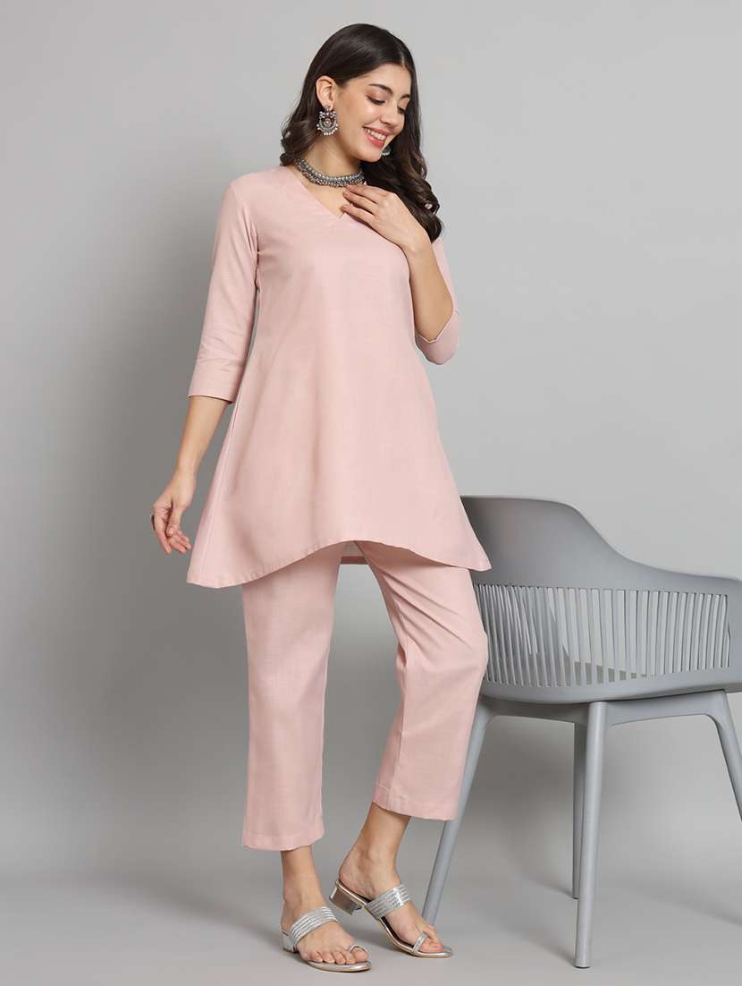 women pink v neck kurta pant set 