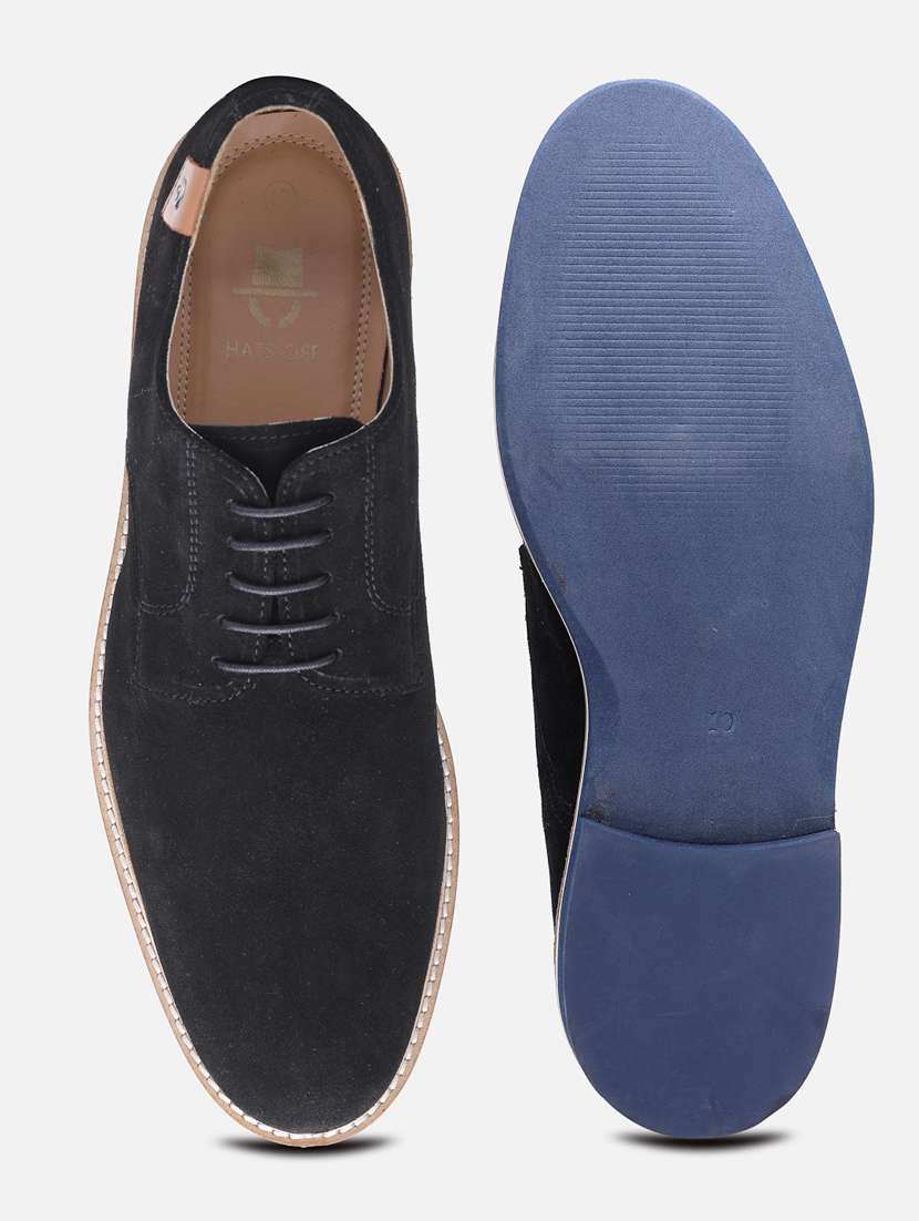 men black solid casual shoes - 21047973 -  Standard Image - 8