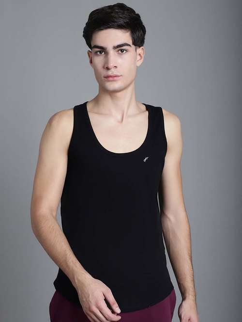 men solid sleeveless vest - 21056045 -  Standard Image - 0