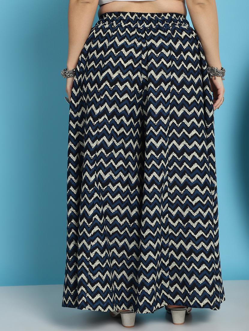 black printed flared palazzo - 21059905 - Standard Image - 3