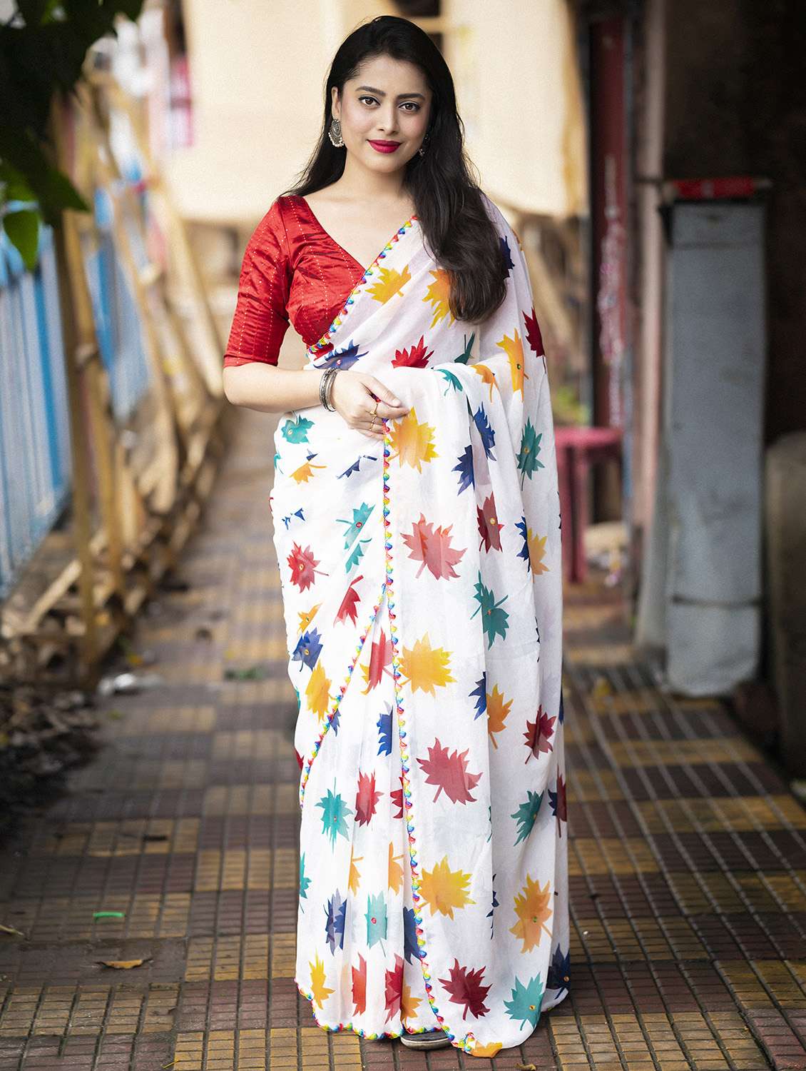 white georgette printed saree