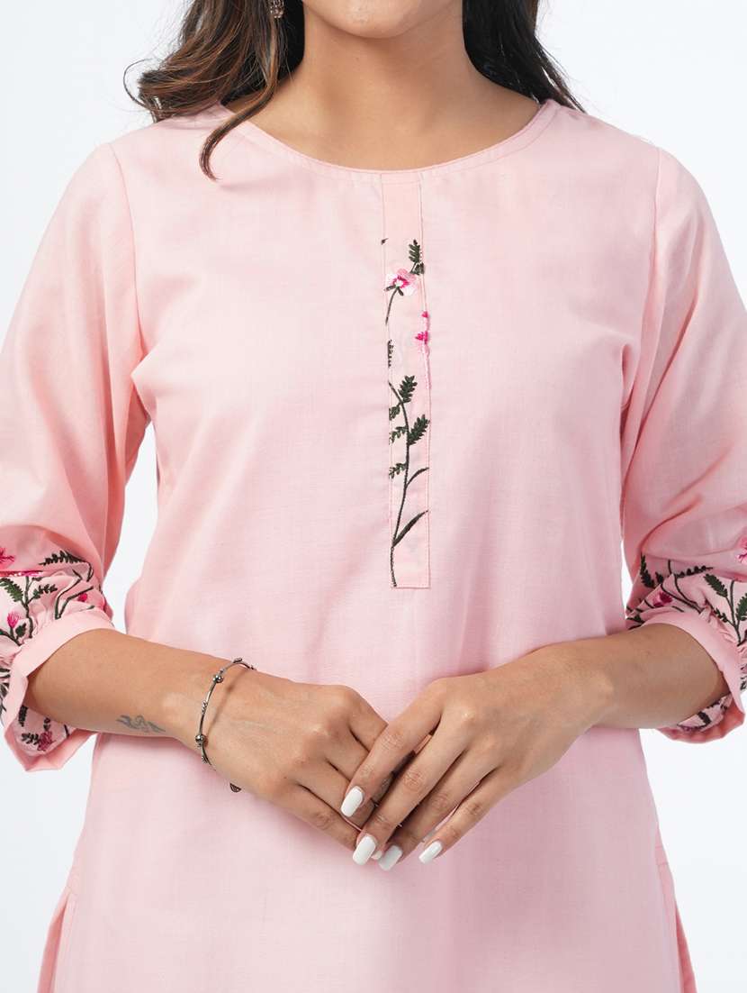 women three quarter sleeve straight kurta - 21067744 -  Standard Image - 5