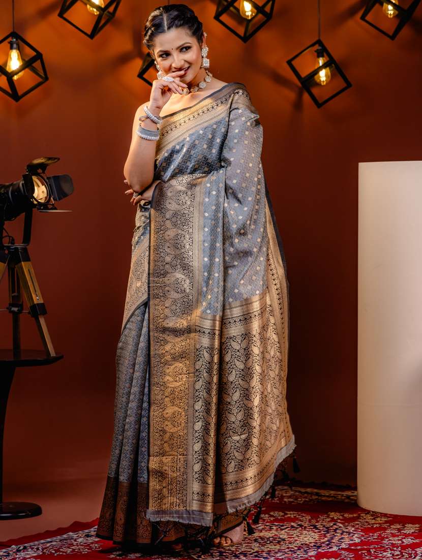 women self design kanjivaram saree with blouse - 21068422 -  Zoom Image - 0