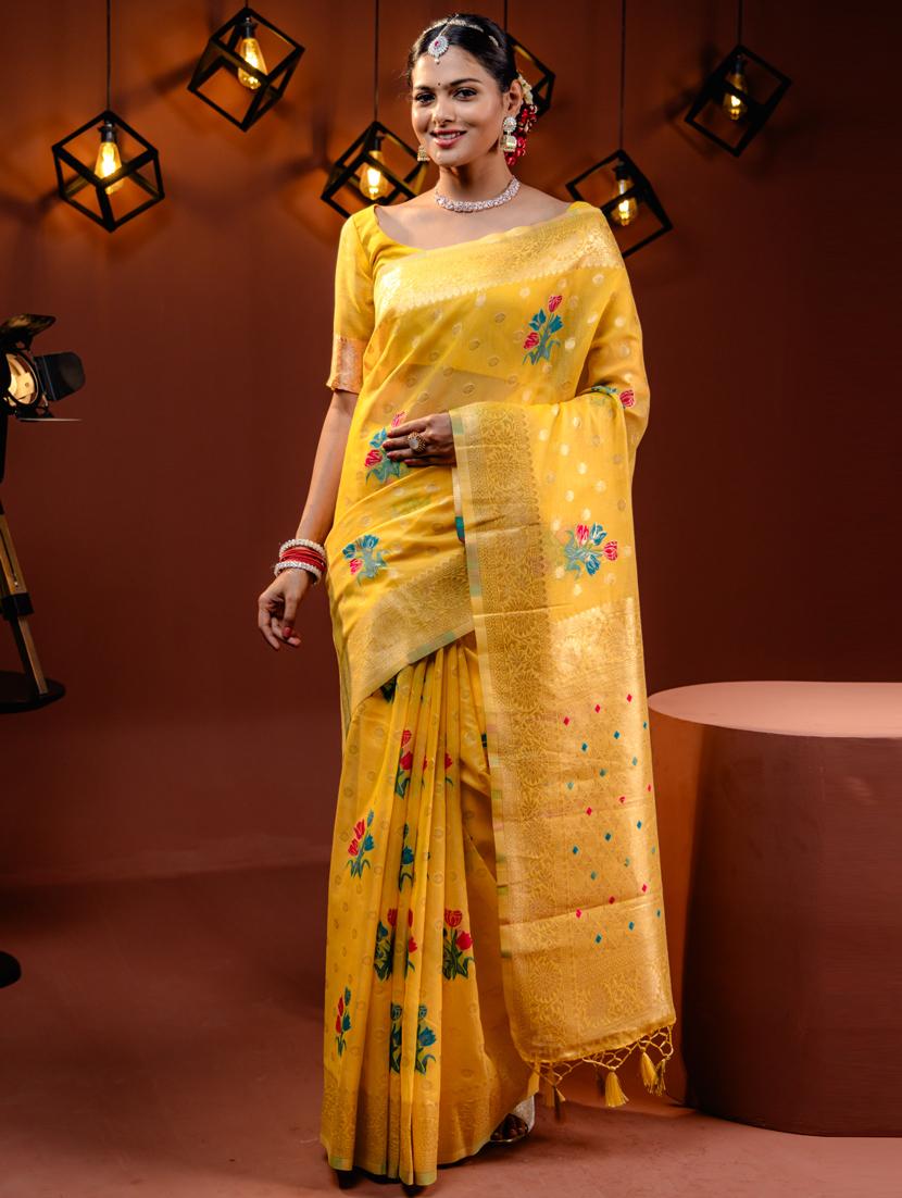 women self design banarasi saree with blouse - 21068440 - Zoom Image - 0
