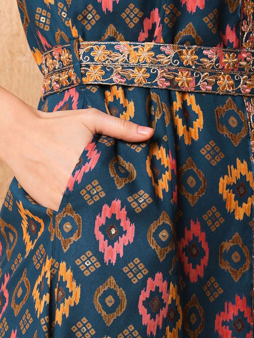 women blue v neck kurta pant set - 21069660 -  Standard Image - 5