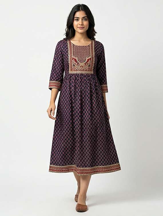 women printed three quarter sleeve kurta