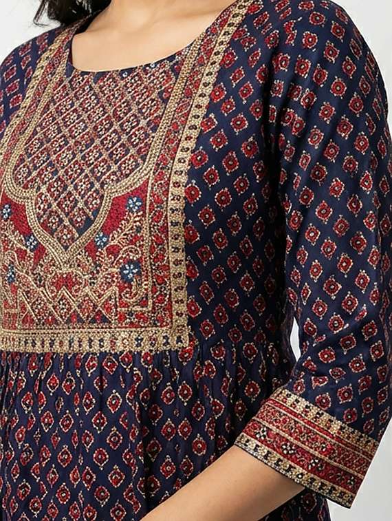 women printed three quarter sleeve kurta - 21070440 -  Standard Image - 3