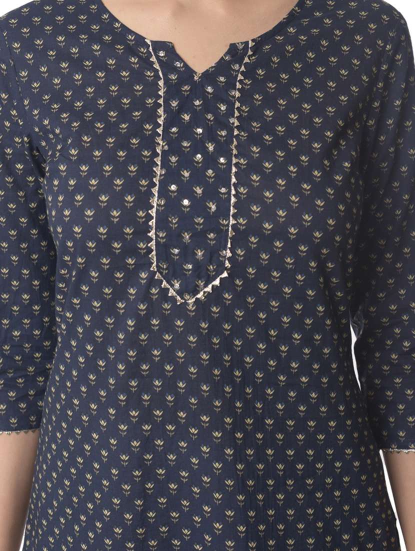 women three quarter sleeve straight kurta - 21070482 -  Standard Image - 3