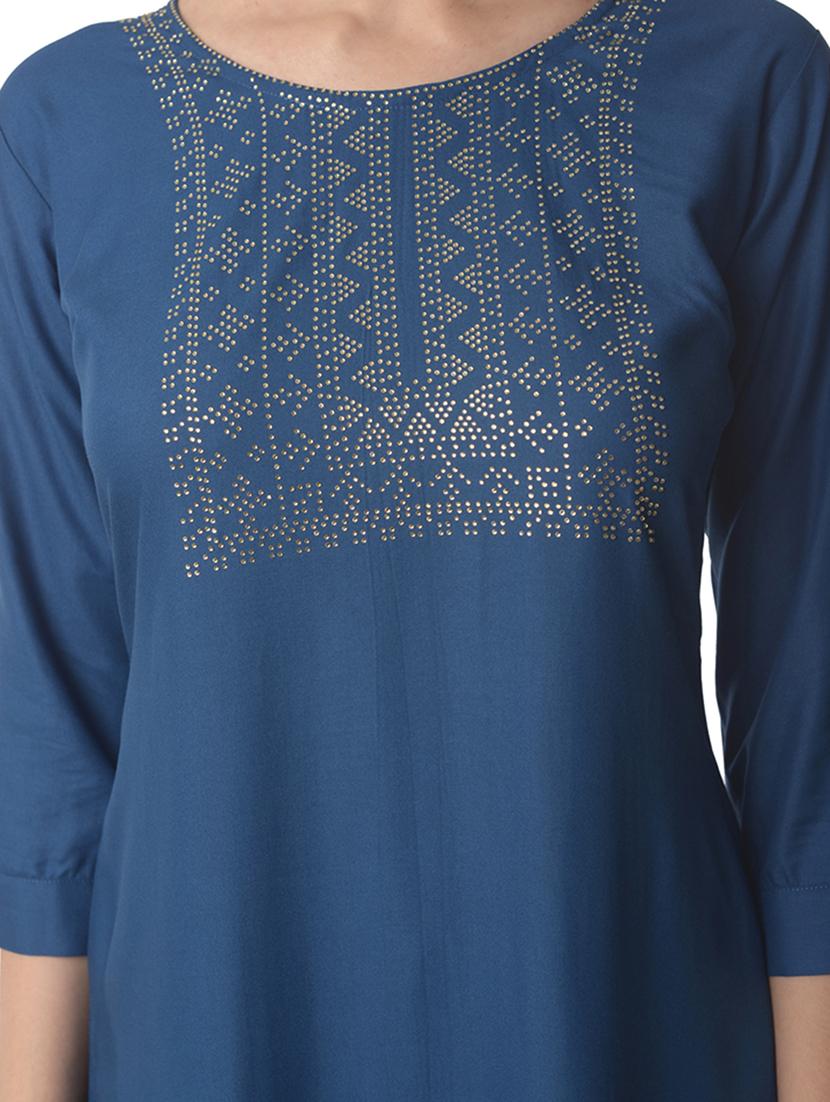 women three quarter sleeve straight kurta - 21070500 - Standard Image - 3