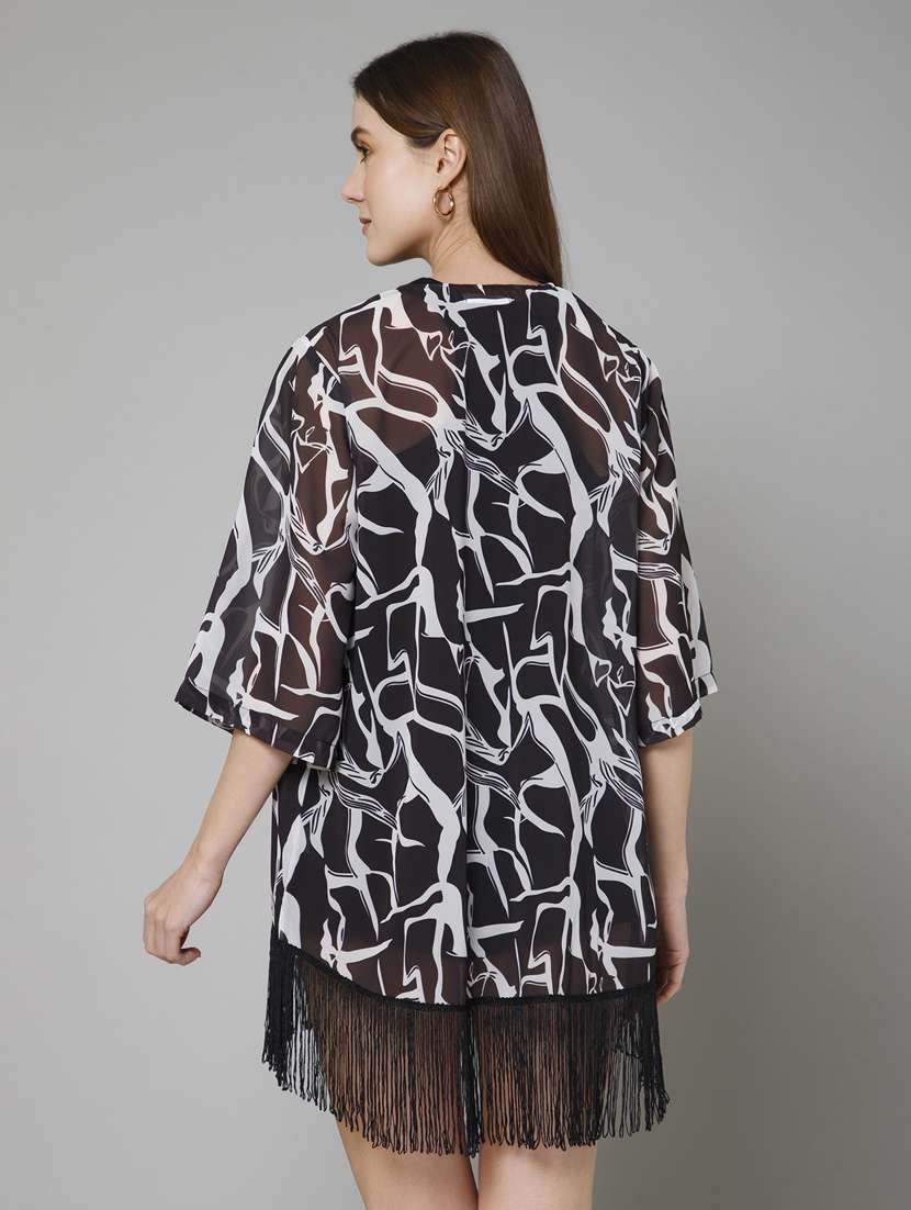 black & white printed detailed shrug - 21072215 - Standard Image - 3